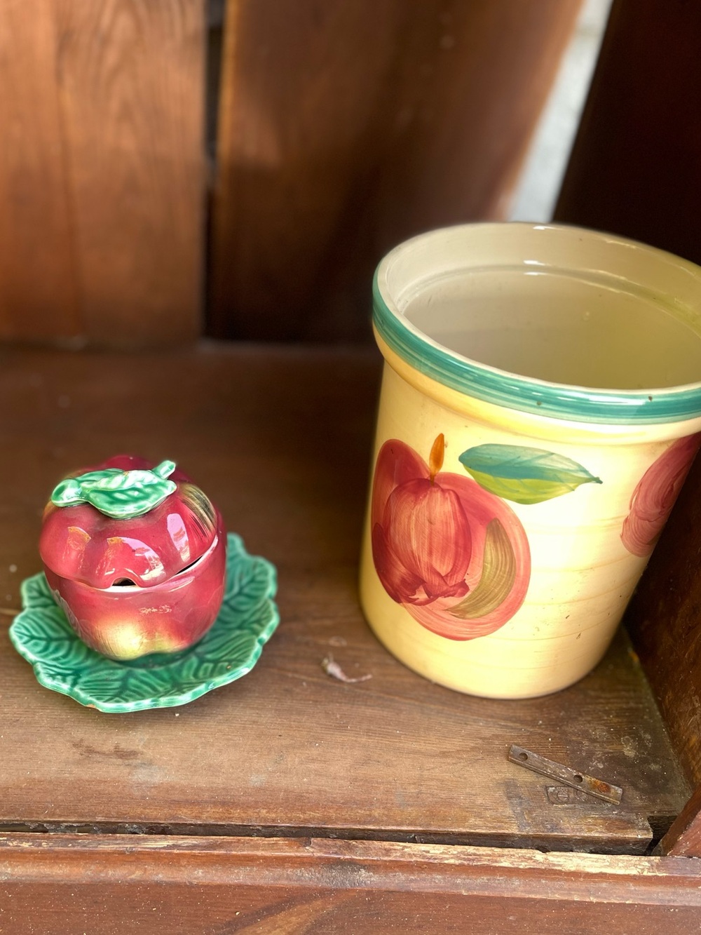 Hand-Painted Ceramic Apple HoneyPot/Leaf Saucer & cookie jar